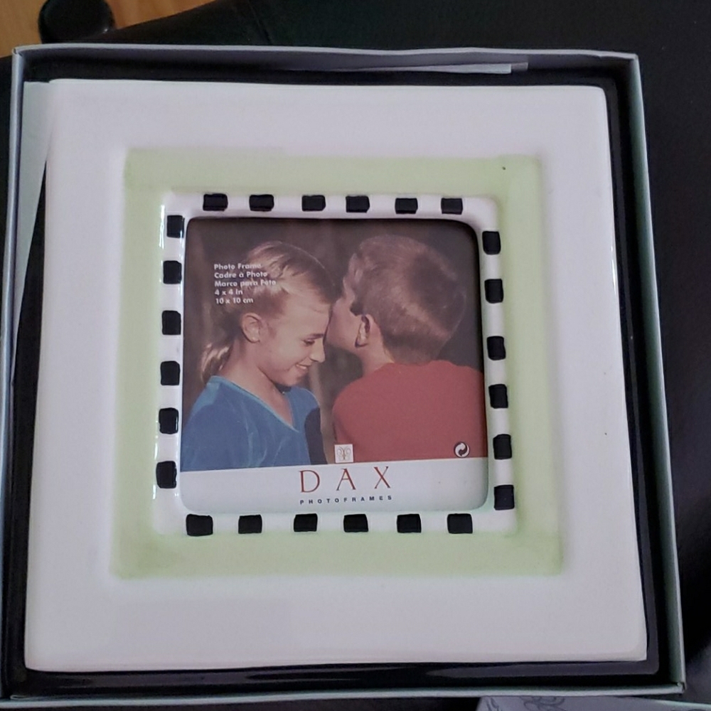 DAX 4x4 Ceramic Picture 📷 Frame white w/Blk & Grn